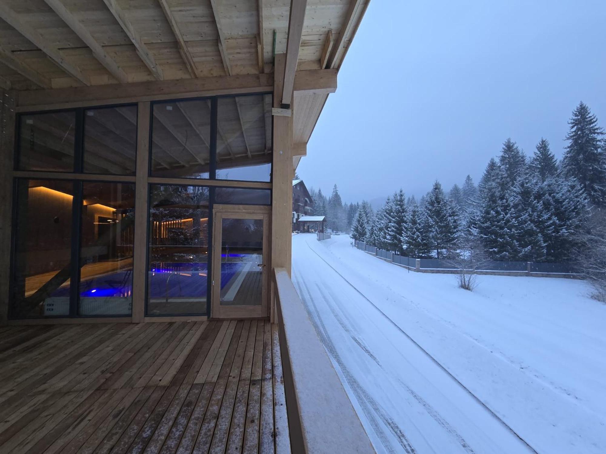 Monte Cervo Bio Hotel & Spa コバスナ エクステリア 写真