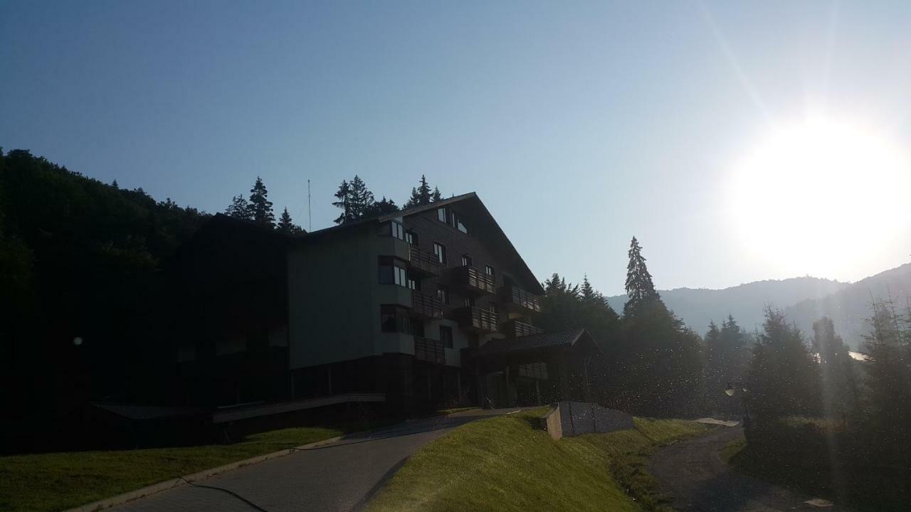 Monte Cervo Bio Hotel & Spa コバスナ エクステリア 写真