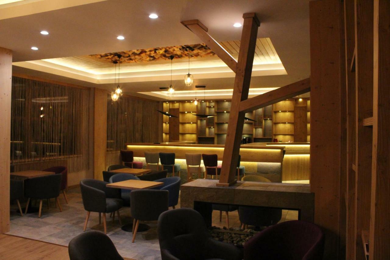 Monte Cervo Bio Hotel & Spa コバスナ エクステリア 写真