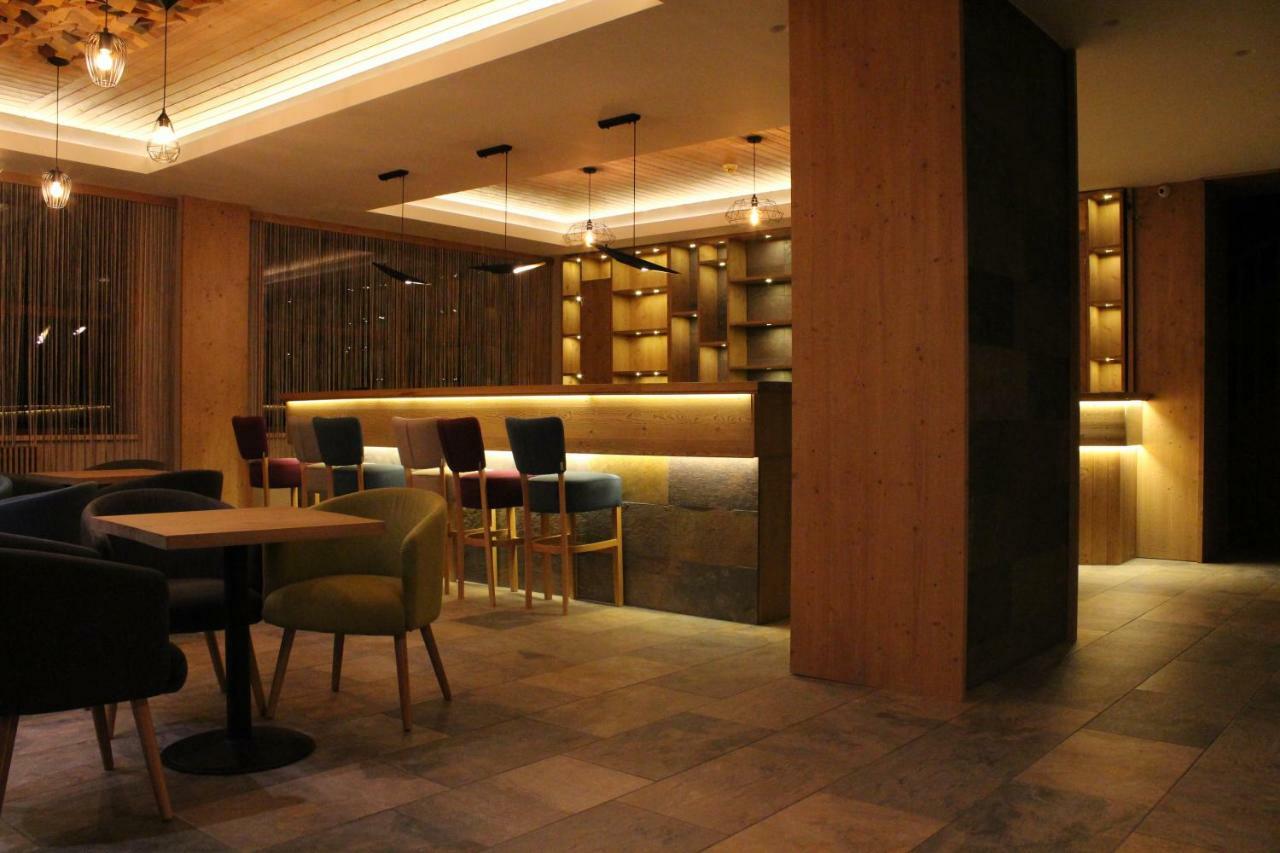 Monte Cervo Bio Hotel & Spa コバスナ エクステリア 写真