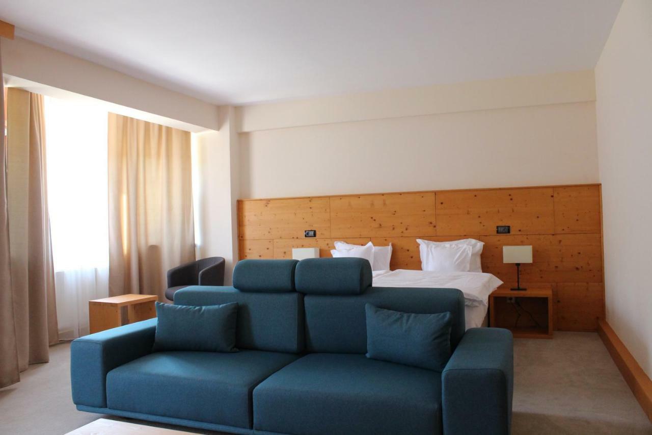Monte Cervo Bio Hotel & Spa コバスナ エクステリア 写真