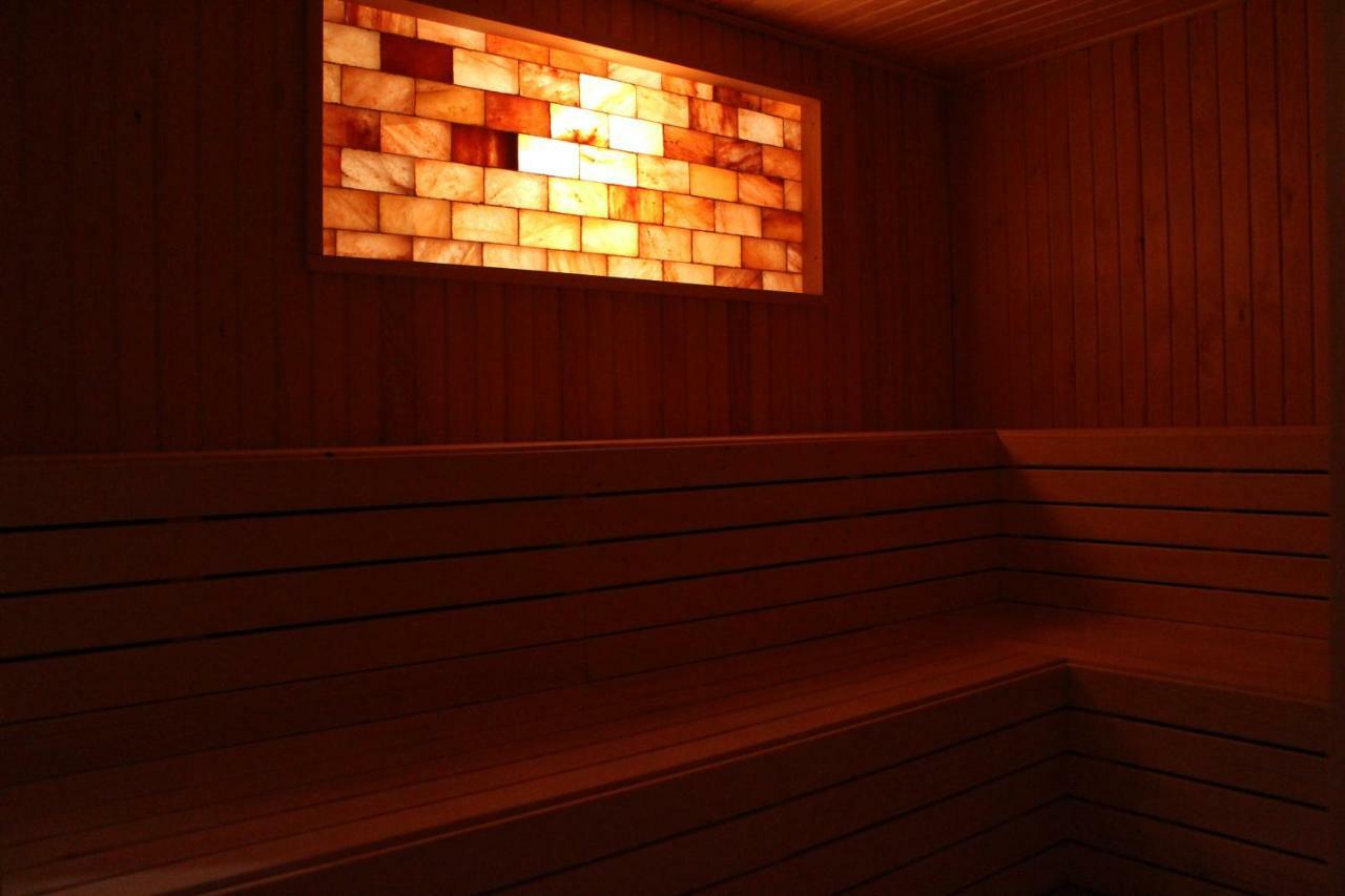 Monte Cervo Bio Hotel & Spa コバスナ エクステリア 写真